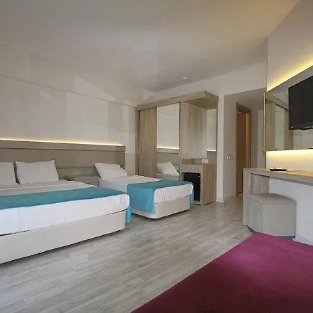 Club Palm 2* Armutalan